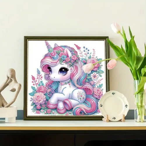 Rəngli Unicorn - Nağılvari Fantaziyanı Kristallarla Canlandırın